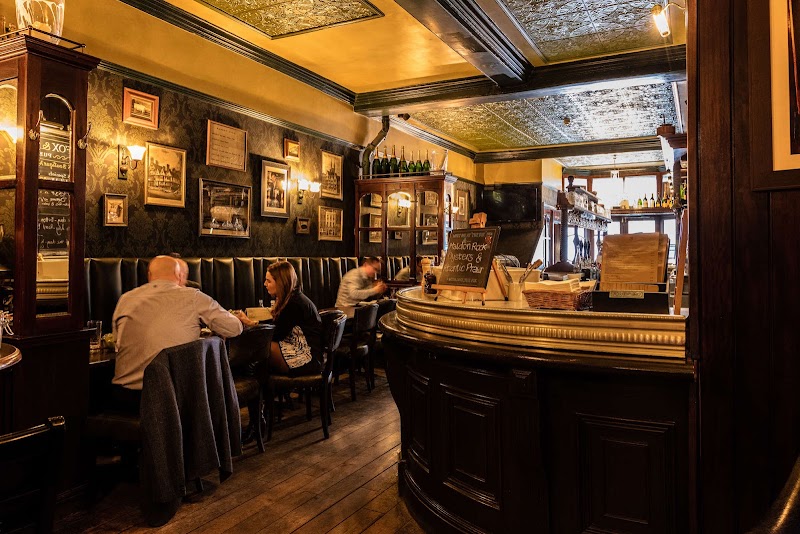 The Fox & Anchor