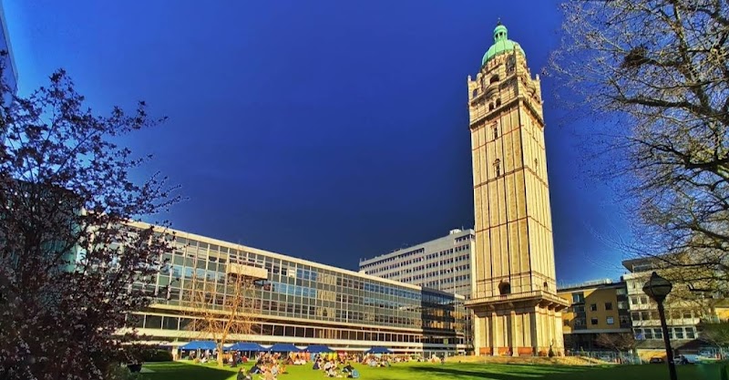 Главный вход Imperial College