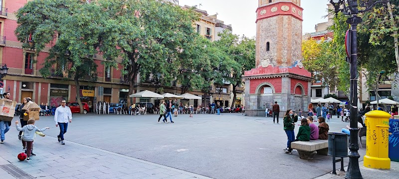 Roman Necropolis at Plaça de la Vila de Madrid