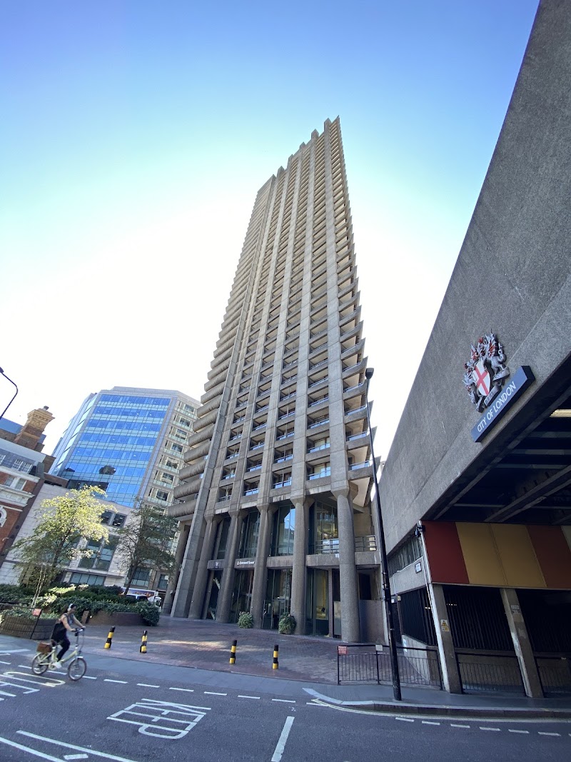 Cromwell Tower: Bowie's Vampire Finale