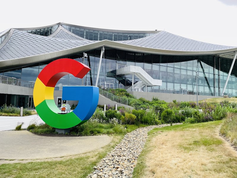 Google Campus — семиэтажный инкубатор Кремниевого Кольца