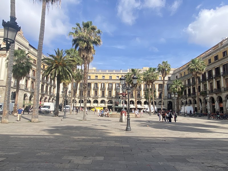 Plaça Reial — Gaudí's First Commission