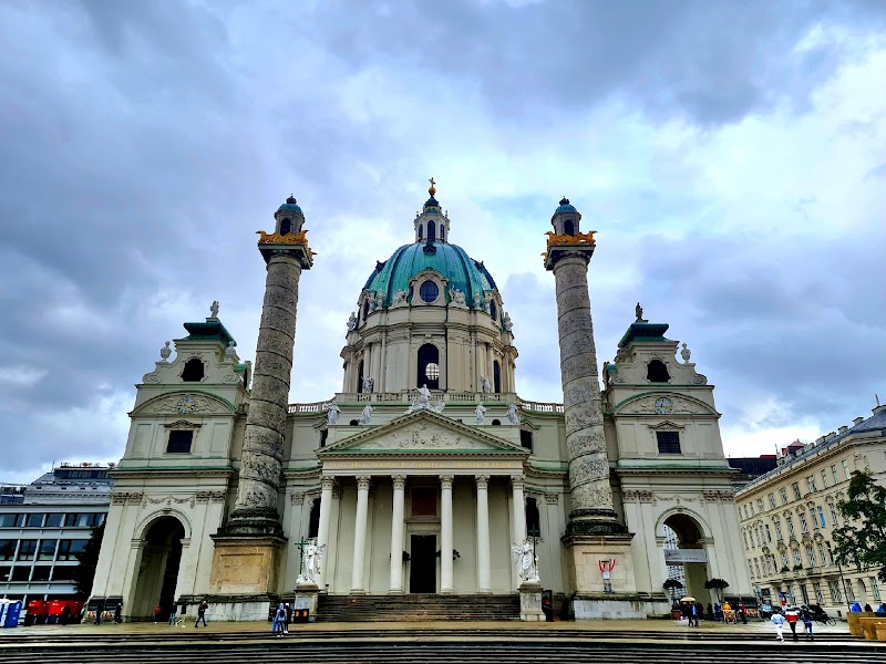 Karlsplatz-Pavillons & Majolikahaus: Otto Wagners goldene Vision