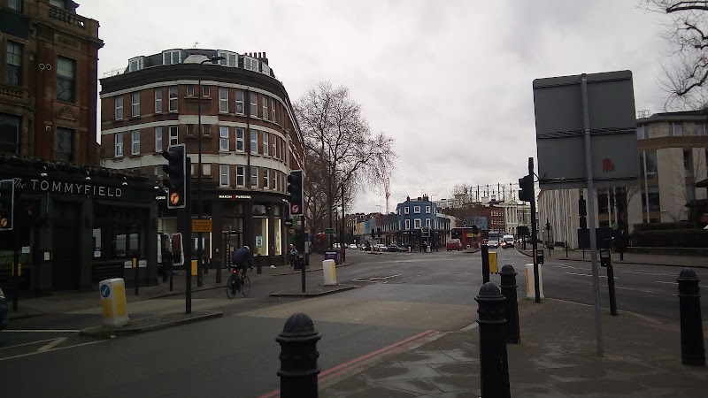 Kennington Underground Station